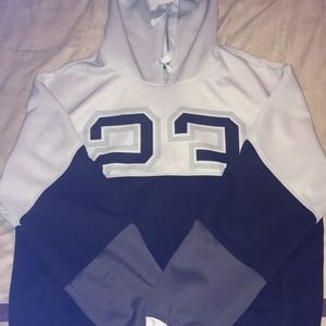 JORDAN PULLOVER